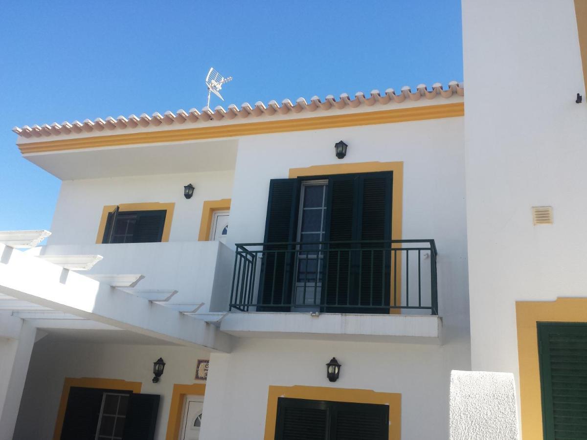 Vivenda Para Ferias Manta Rota Eksteriør bilde